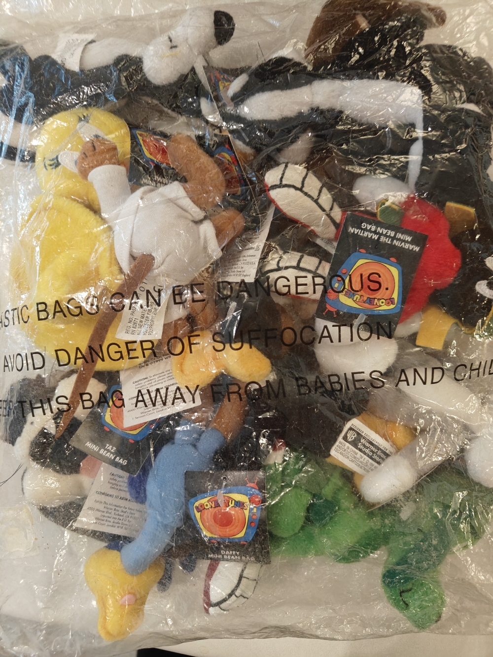 Vintage 1999 Factory Sealed Warner Bros mini bean bags - Various Characters